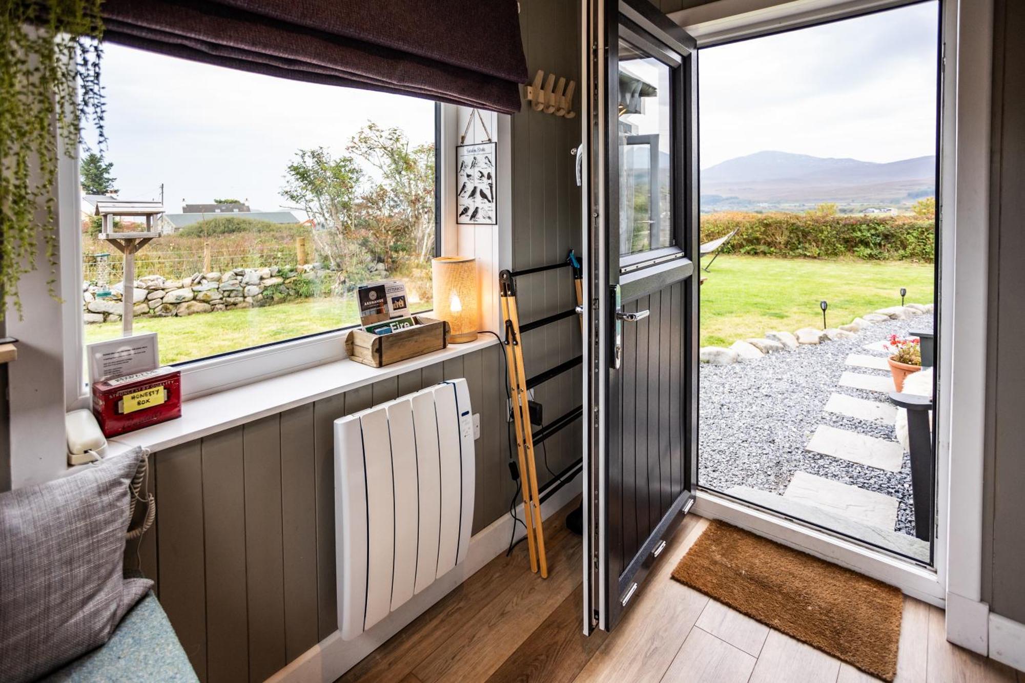 Jura, Mrs Leonard'S Cottage Craighouse Exteriör bild